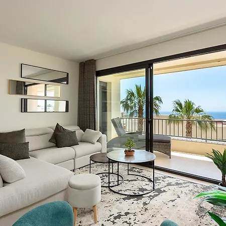 360° Seaview Samara Apartmán